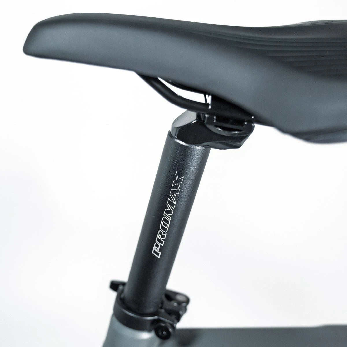 Berlin Bike 2GO E-Bike, 2 go schwarz sattelstuetze verstellung detail 1080x1080